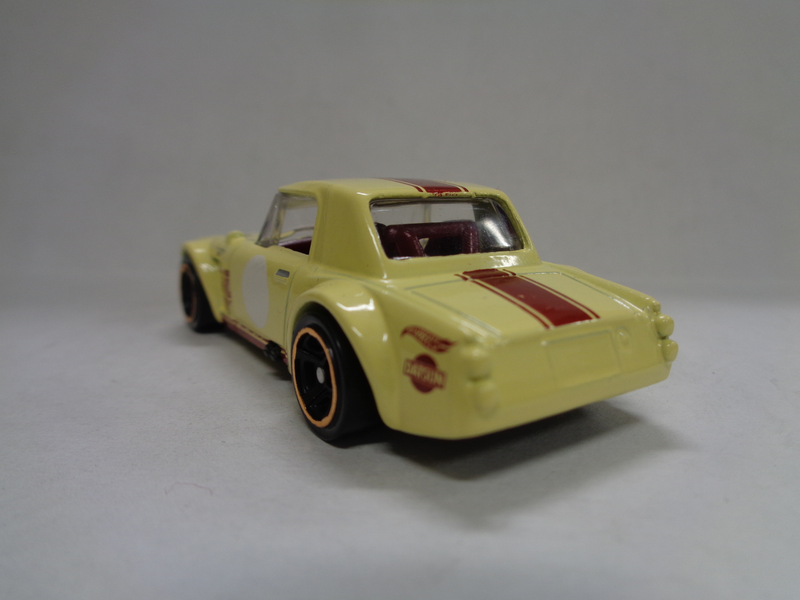 Illustration for article titled CUSTOM DATSUN FAIRLADY 2000 BY HOT WHEELS